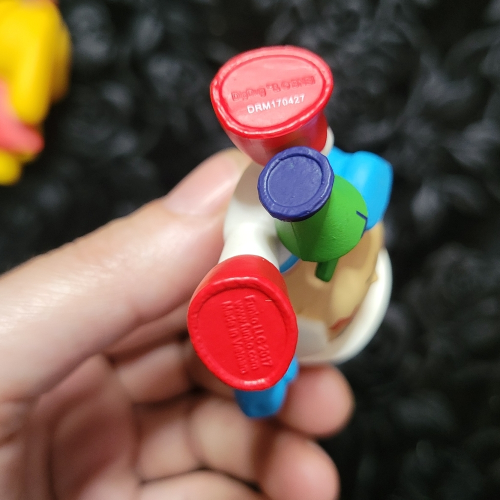 Kidrobot Mini Figures - Picture 6 of 6